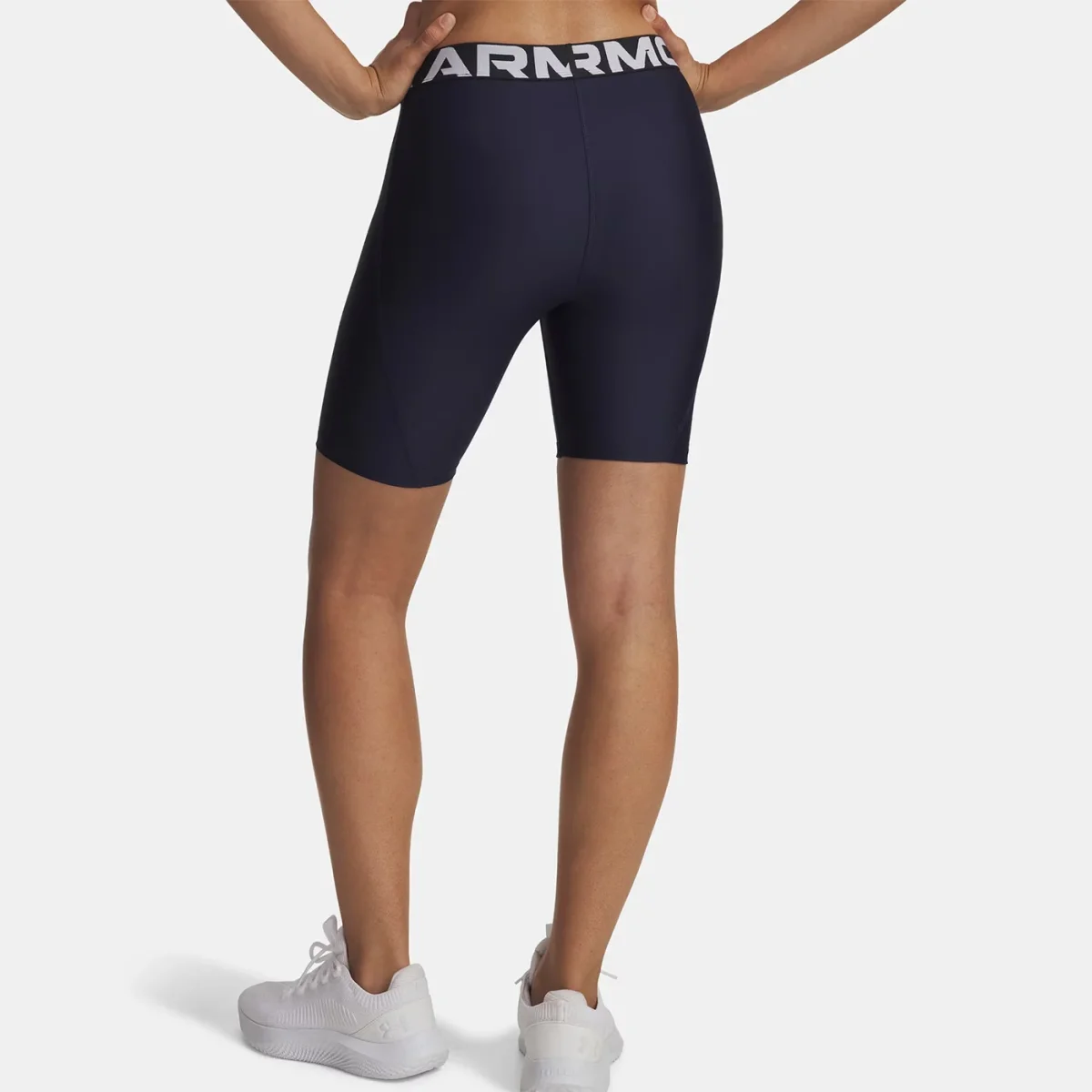Short long Under Armour HeatGear® Cycliste pour femme Bleu marine nuit – Image 2